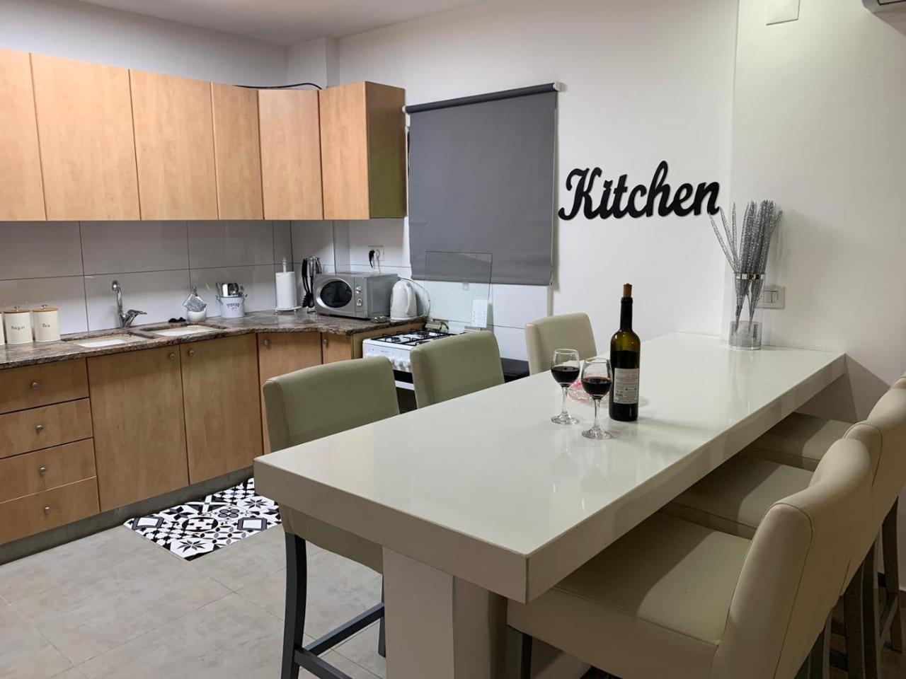 Spat Apartments Bat Yam Buitenkant foto