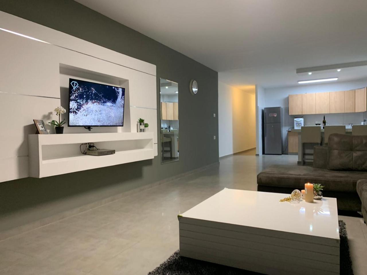 Spat Apartments Bat Yam Buitenkant foto